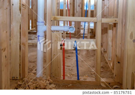 Home construction with hot and cold blue and red pex pipe layout in pipes new bathtub house PVC waste water system 85176781