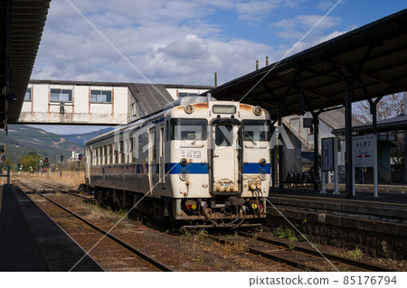 Yoshimatsu Station Kiha 40 Kiha 140 Hisatsu Line Kitto Line Yoshimatsu Station Kiha 40 Kiha 140 Hisatsu Line Kitto Line 85176794