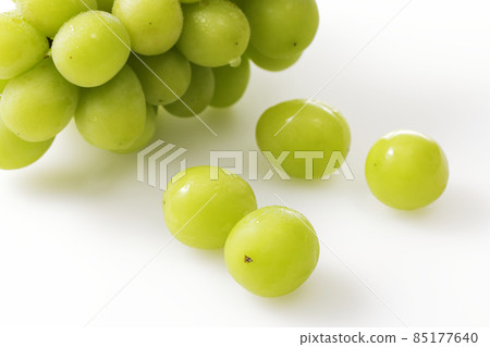Seedless Shine Muscat from Yamanashi Prefecture Seedless Shine Muscat from Yamanashi Prefecture 85177640