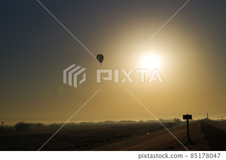 Balloon overlooking the Watarase Retarding Ground that straddles the four prefectures of Tochigi, Gunma, Saitama, and Ibaraki [taken from the Tochigi prefecture side] 85178047
