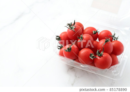 Mini tomatoes I bought at the supermarket 85178890