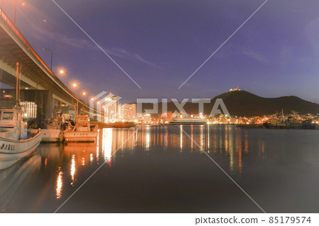 [明信片素材/修飾] 包含函館市著名觀光景點。 85179574