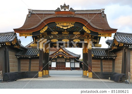 Nijo Castle Karamon and Ninomaru Palace Nijo Castle Karamon and Ninomaru Palace 85180621