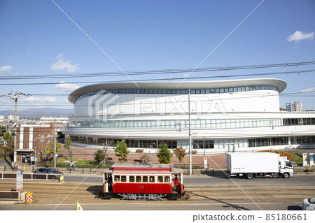[Logo erased and blurred] Hakodate City Transportation Bureau "Hakodate Hikara 號" and Hakodate Arena 85180661