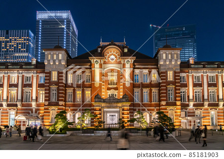 [Tokyo] Illuminated night view of Tokyo Station 85181903