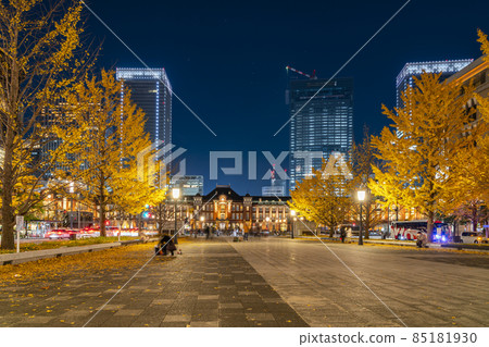 【東京】通往東京站的行古通夜景 【東京】通往東京站的行古通夜景 85181930