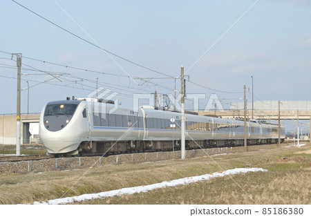 北陸本線加賀笠間三河JR西681系列T13+T07編隊（金澤）雷鳥 85186380