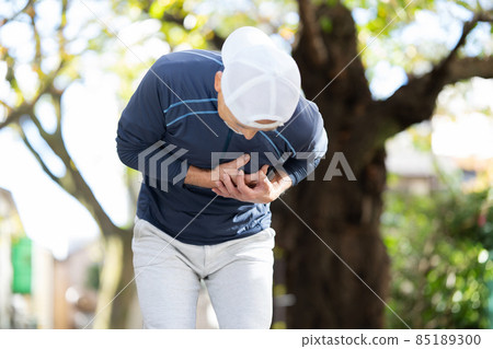 Senior male marathon heart attack Senior male marathon heart attack 85189300