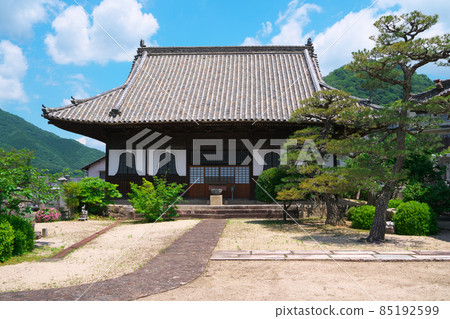 [Setouchi 33 Kannon Sacred Ground] No. 13 Ryokuji Temple and Blue Sky Takahashi City, Okayama Prefecture 85192599