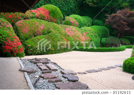 【瀨戶內33觀音聖地】13號雷久寺園和小月花盛開青海波浪高橋市岡山縣 85192615
