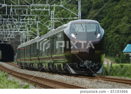 Sobu Main Line Sakura-Monoi JR East E655 series (Oku) + TR (Tokyo) 85193866