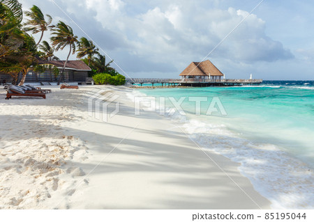 Tropical paradise in Maldives 85195044