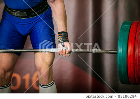 athlete deadlift exercise successful attempt 220 kg 85196284