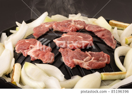 Genghis Khan (raw lamb shoulder loin) Genghis Khan (raw lamb shoulder loin) 85196396