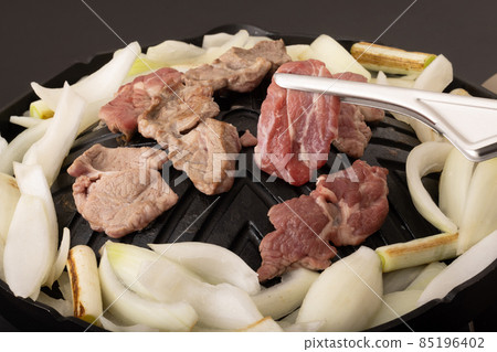 Genghis Khan (raw lamb shoulder loin) Genghis Khan (raw lamb shoulder loin) 85196402