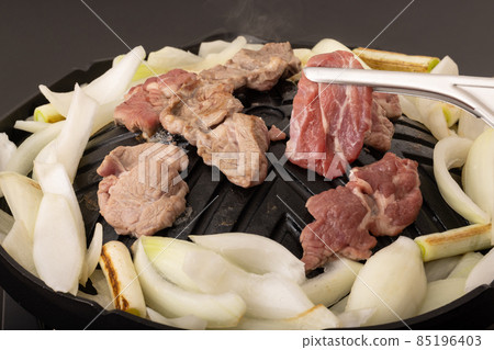 Genghis Khan (raw lamb shoulder loin) Genghis Khan (raw lamb shoulder loin) 85196403