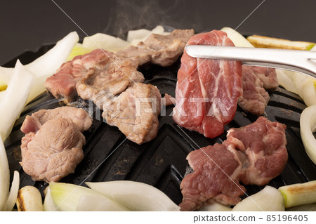 Genghis Khan (raw lamb shoulder loin) Genghis Khan (raw lamb shoulder loin) 85196405