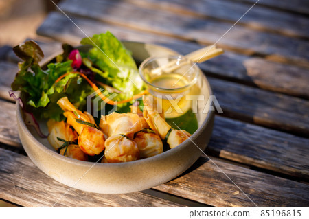 Thai Money Bag (Thai Traditional Spring Rolls) Thai Money Bag (Thai Traditional Spring Rolls) 85196815