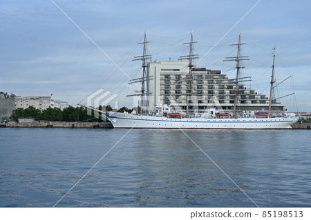 從停泊在神戶港的“Nippon Maru”和“Kaiwo Maru”美利堅公園 85198513