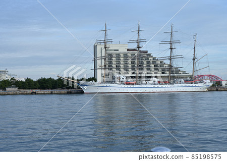 From "Nippon Maru" and "Kaiwo Maru" Meriken Park anchored at Kobe Port From "Nippon Maru" and "Kaiwo Maru" Meriken Park anchored at Kobe Port 85198575