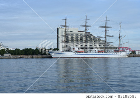 從停泊在神戶港的“Nippon Maru”和“Kaiwo Maru”美利堅公園 85198585