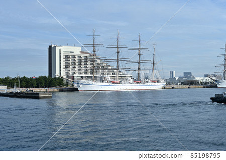 From "Nippon Maru" and "Kaiwo Maru" Meriken Park anchored at Kobe Port From "Nippon Maru" and "Kaiwo Maru" Meriken Park anchored at Kobe Port 85198795