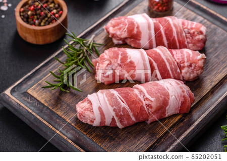 A delicious dish of pork mince wrapped with delicious pieces of bacon 85202051