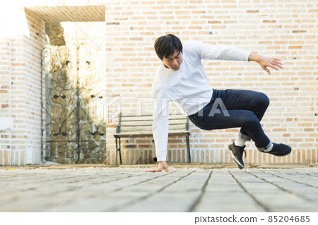 Cool man dancing 85204685