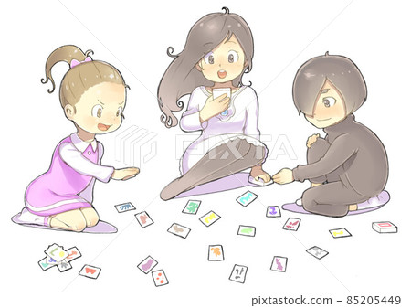 Three elementary school girls playing karuta Three elementary school girls playing karuta 85205449