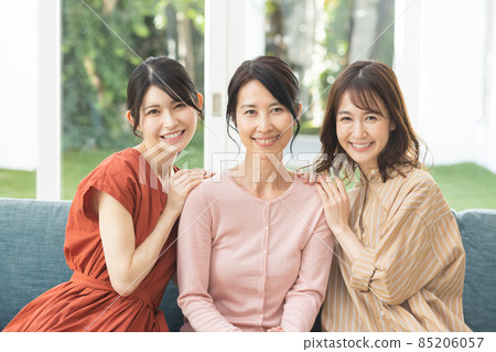 美麗的父母和孩子 85206057