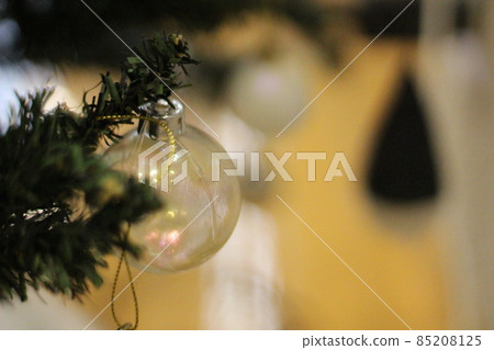 Christmas tree looking forward to Christmas Christmas tree looking forward to Christmas 85208125