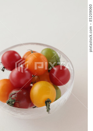 Colorful mini tomatoes Colorful mini tomatoes 85209060