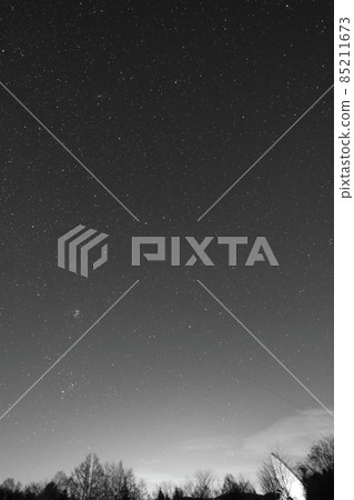 Nobeyama night view and beautiful winter starry sky Nobeyama night view and beautiful winter starry sky 85211673