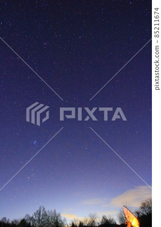 Nobeyama night view and beautiful winter starry sky 85211674