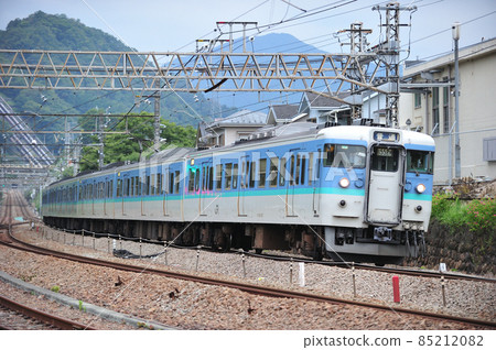 中央本線鹽津上野原 JR 東系列 115 C13 編隊（長野） 85212082