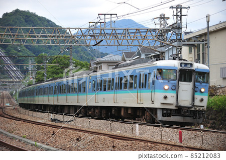 中央本線鹽津上野原 JR 東系列 115 C9 編隊（長野） 85212083