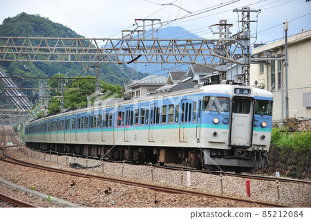 中央本線鹽津上野原JR東日本系列115 C3列車（長野） 85212084