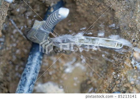 水管破裂情況 水管破裂情況 85213141