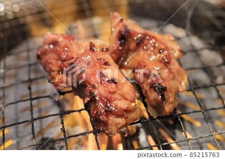 Japanese black beef grilled meat (medium-sized ribs) Japanese black beef grilled meat (medium-sized ribs) 85215763
