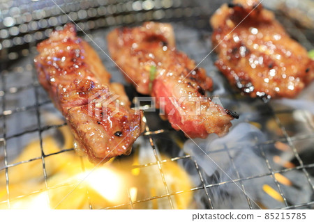 Japanese black beef grilled meat (medium-sized ribs) Japanese black beef grilled meat (medium-sized ribs) 85215785