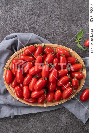Cherry tomatoes tomato tomatoes cherry tomatoes fruit fresh cherry tomatoes チェリートマト 85219829