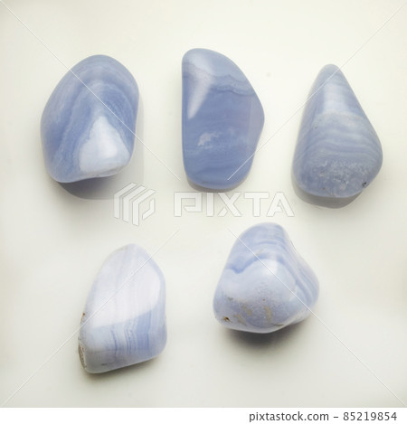 Natural blue agate saphirine on the white background 85219854