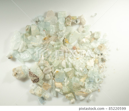 Natural aquamarine rough on the white background 85220599