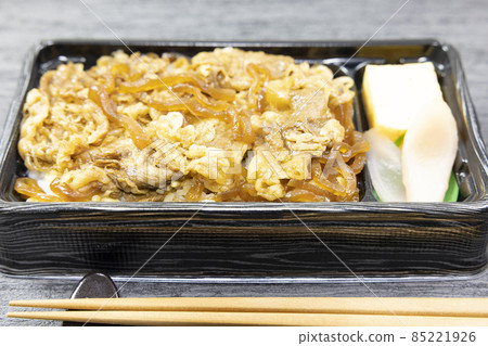 Delicious Wagyu beef bento 85221926