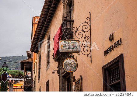 Cozy streets of La Orotava on a cloudy day, Tenerife Cozy streets of La Orotava on a cloudy day, Tenerife 85224843