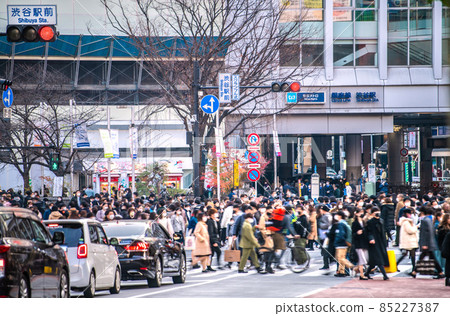 Tokyo cityscape of Japan Omi Tokyo's first community-acquired infection confirmation. A total of 226 people nationwide. Astonishing people continue in Shibuya = 24th 85227387