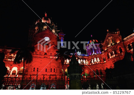 ≪印度孟買≫ Chatrapati Shivaji Terminus Station (紅色) 85229767