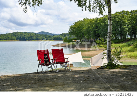 Kuroshiba, a campsite on the shores of Lake Shumarinai, Hokkaido in the summer 85231423