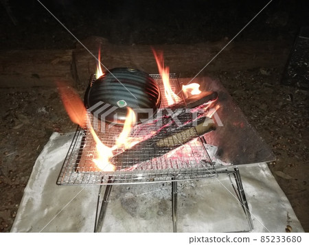 冬令營：在篝火上製作熱水袋 85233680