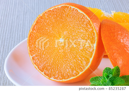 Ripe crimson 85235287